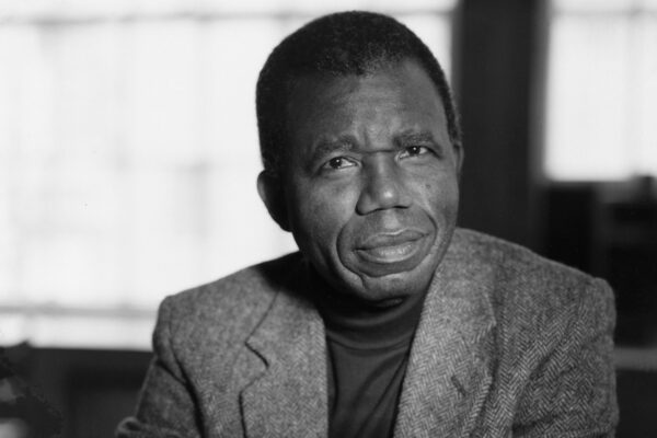 El fútbol y la literatura africana confrontan el poder de narrar la historia