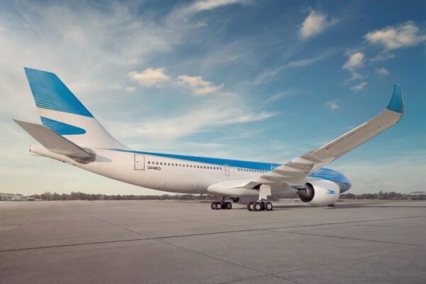 Aerolíneas Argentina amplía flota con 20 aviones y 10% más de asientos