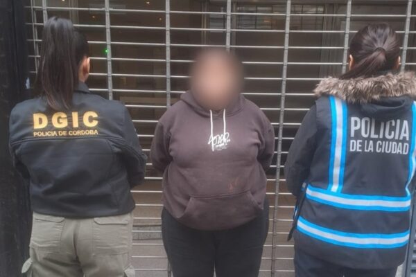Detuvieron en Retiro a joven acusada del crimen de jubilada en Córdoba