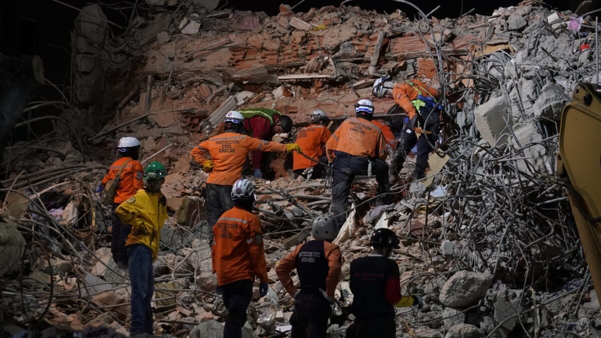 Rescatistas internacionales dejan Venezuela tras doble terremoto