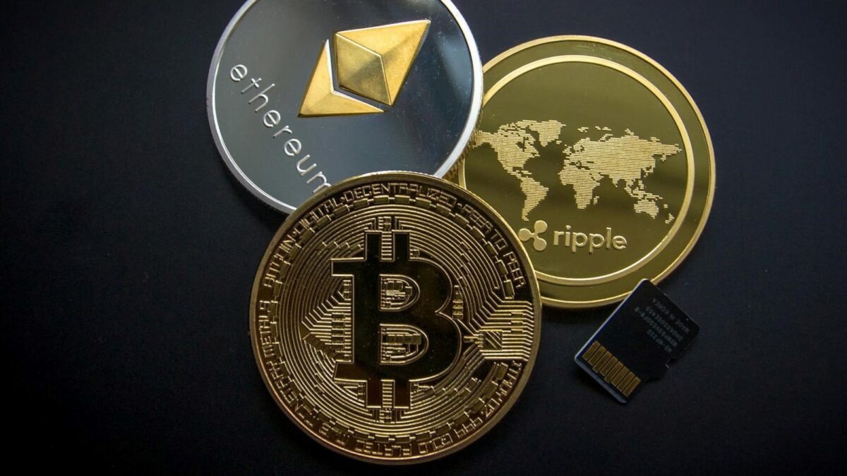 Desregulación de Sturzenegger: fondos de inversión podrán invertir en criptomonedas