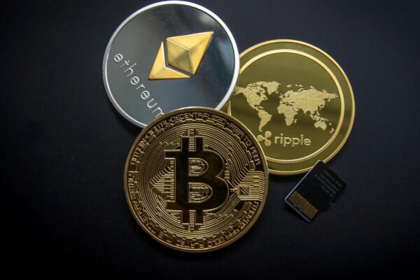 Desregulación de Sturzenegger: fondos de inversión podrán invertir en criptomonedas