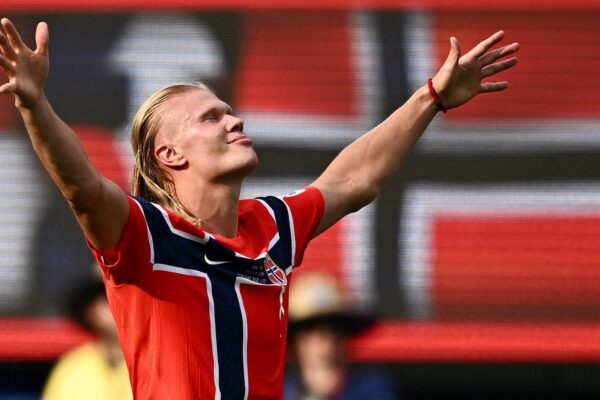 Haaland lideró la victoria de Noruega y eliminó a Brasil en octavos del Mundial