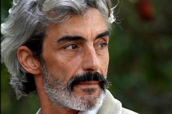 Miki Molina abandona la fama para vivir en un pueblo de 6 habitantes y dedicarse al campo