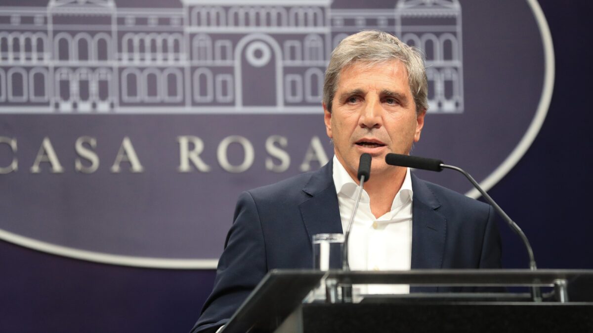 Caputo anunciará plan estructurado para cubrir deuda 2026-2027 con reservas financieras