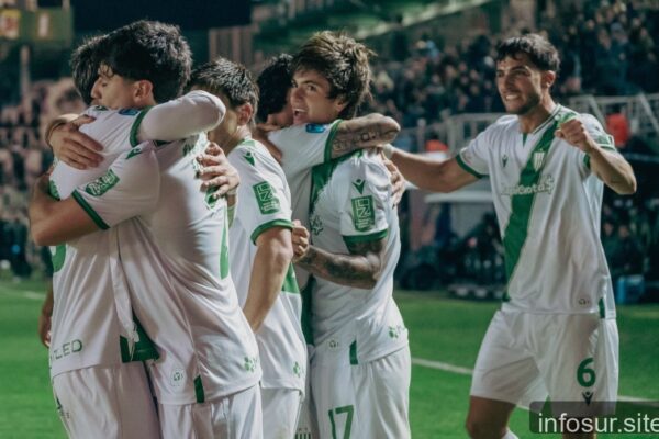Banfield venció 3 a 2 a Sarmiento en Florencio Sola tras un partido ajustado
