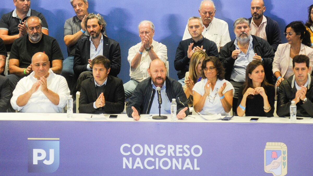 Crisis del peronismo amenaza su hegemonía provincial con elecciones de 2027.