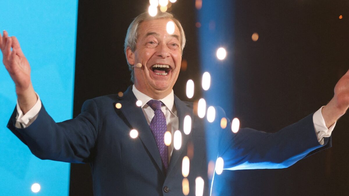 Nigel Farage, líder ultraderechista, da vuelta de página tras acusaciones de corrupción