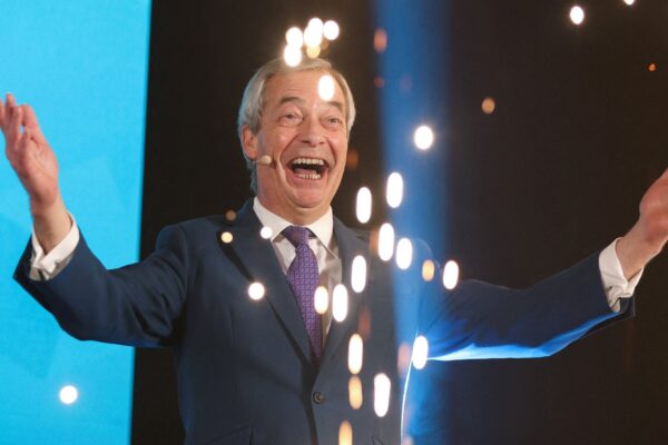 Nigel Farage, líder ultraderechista, da vuelta de página tras acusaciones de corrupción