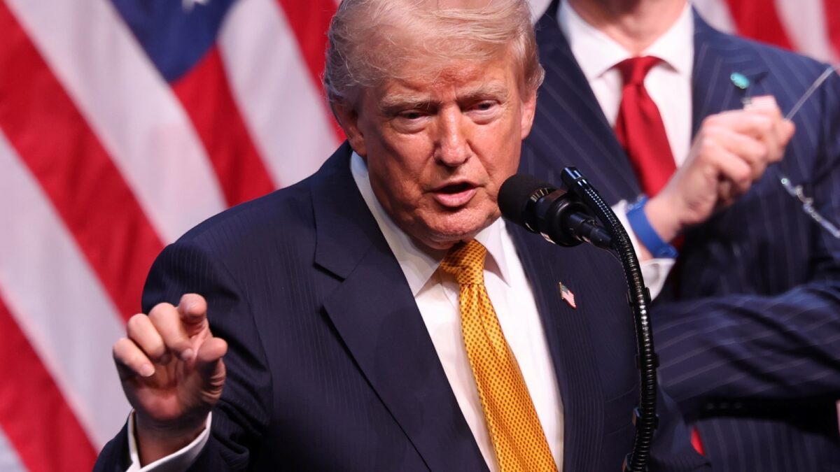 Trump y su gabinete defendieron la llamada para anular la tarjeta roja de Balogun.