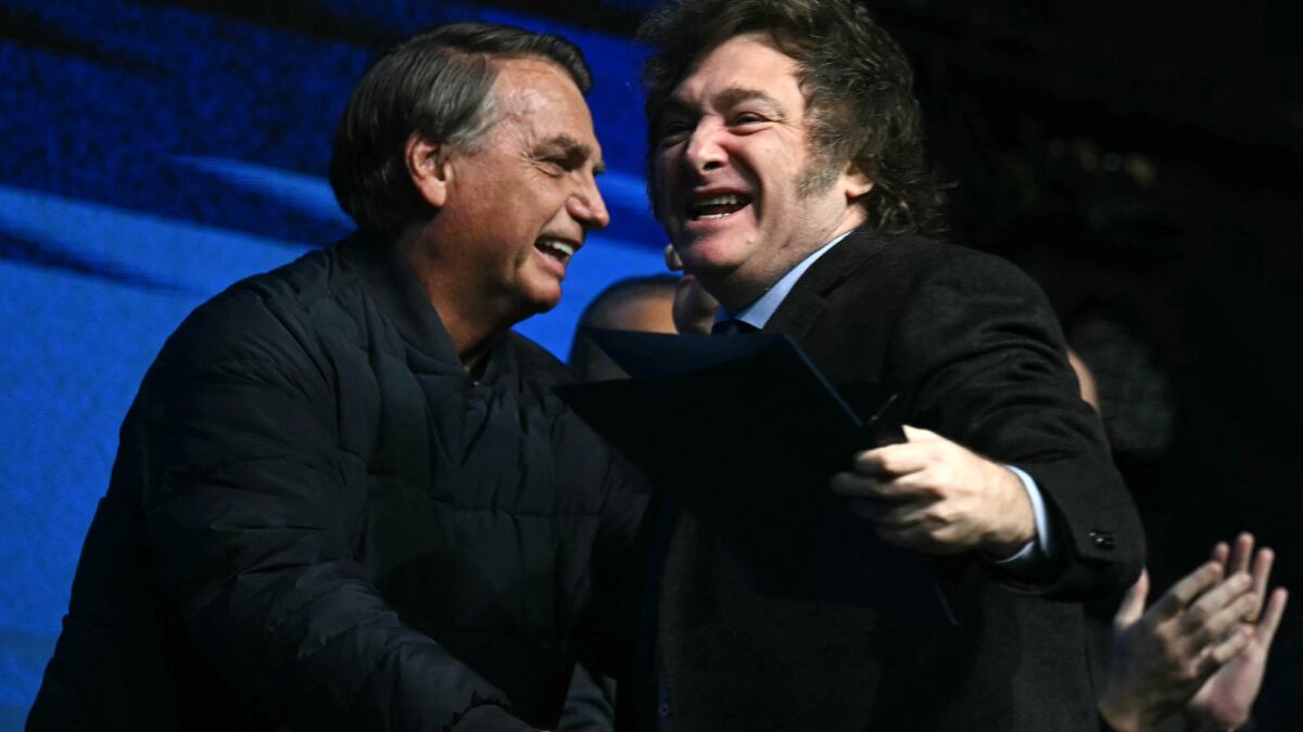 Milei respalda a Bolsonaro en Brasil y recibirá condecoración