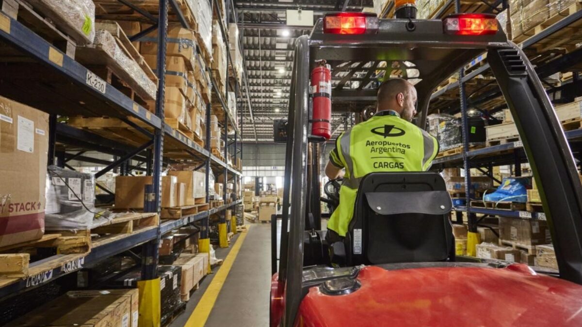 Compras al exterior vía courier rompieron récord y ya casi superan todo 2025