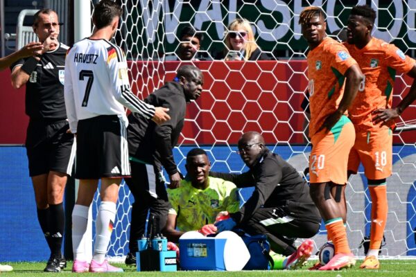 Inglaterra prueba regla para frenar lesiones fingidas por arqueros