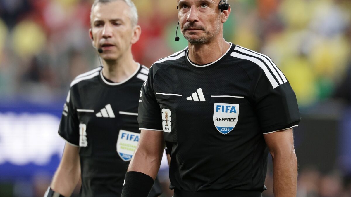 El juez balcánico de la final mundial enfrenta el escándalo policial de 2020.