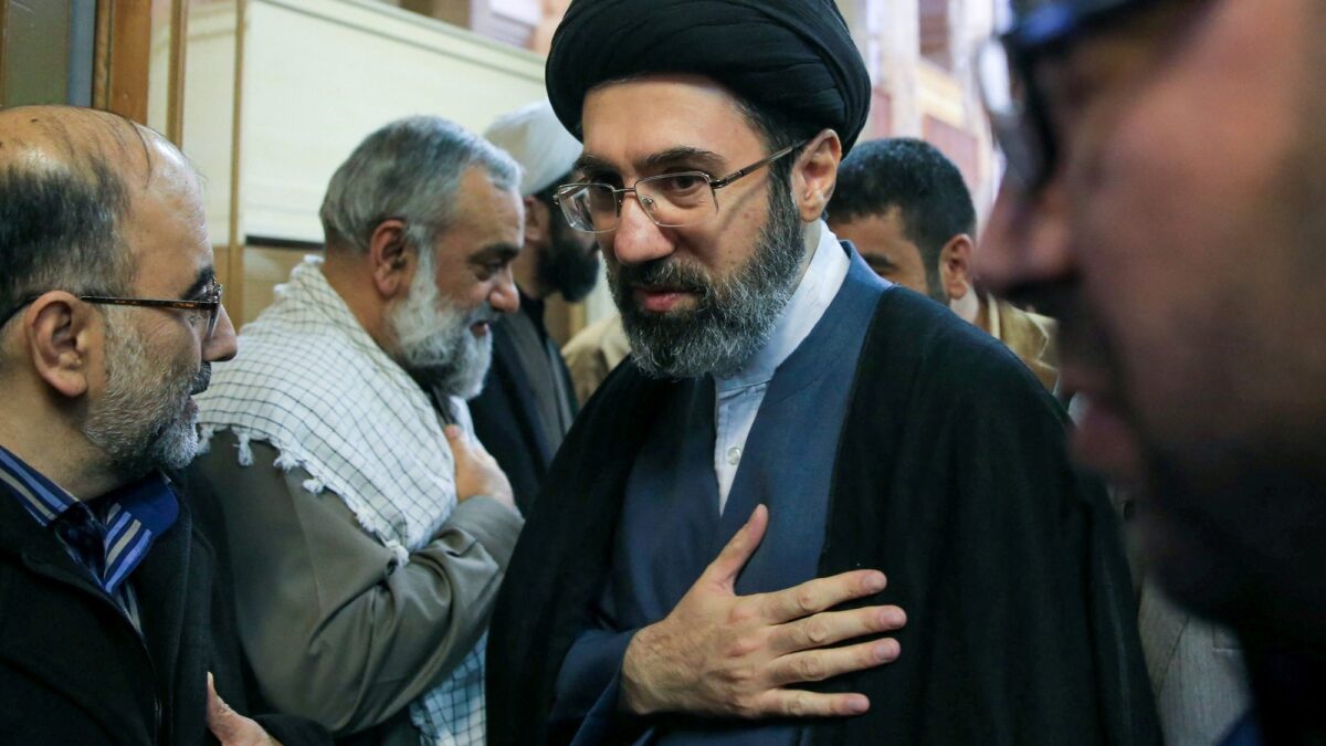 Khamenei anuncia venganza contra EE.UU. tras amenaza de Trump