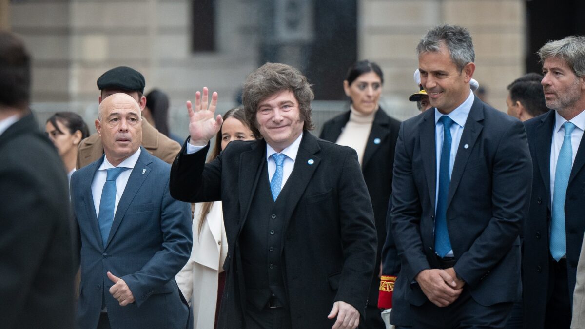 Milei asiste al Tedeum de la Independencia y reafirma federalismo