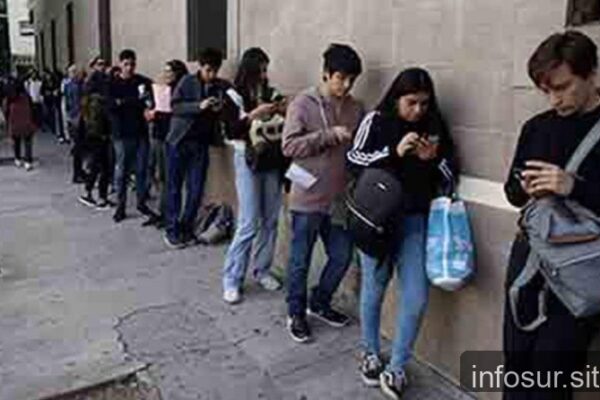 Transporte cuesta un tercio del salario mínimo en el GBA, mientras desocupación sube al 9,7%