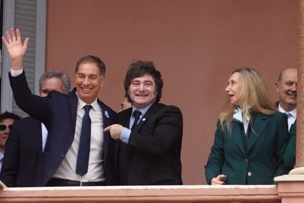 Gobierno reestructura autoridades: Santilli toma ENaCom y AAIP, mientras Caputo pierde influencia