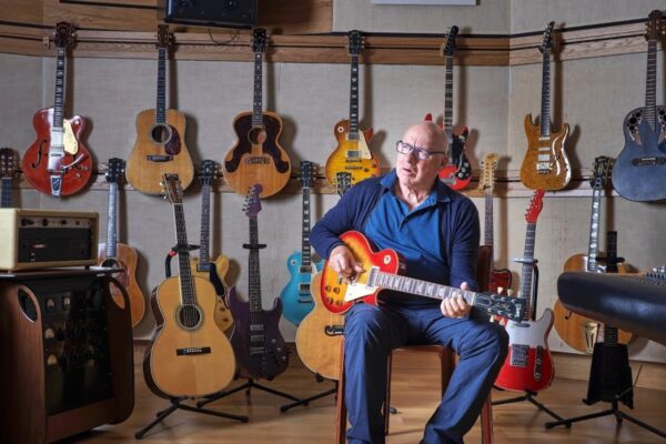Mark Knopfler admite no saber tocar guitarra tras ver a Paco de Lucía
