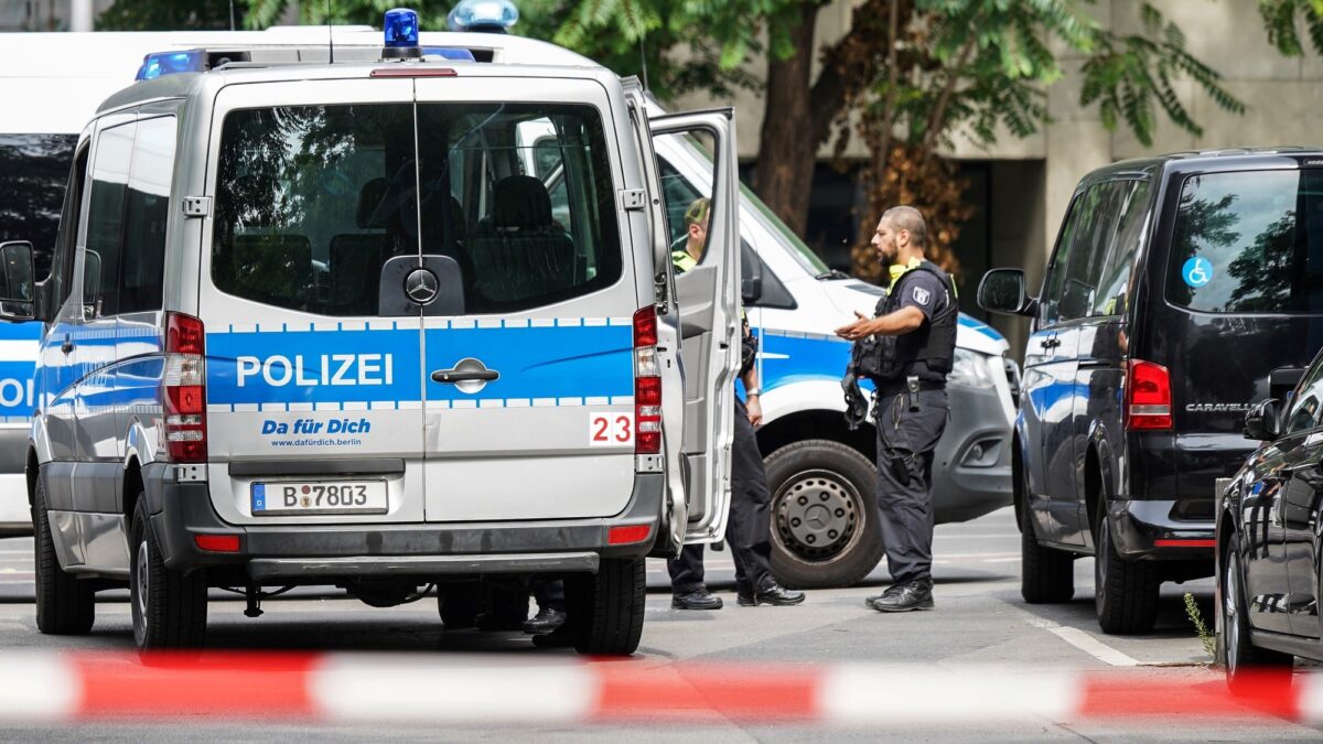 Bomberos confirman muerte en ataque al desfile del Orgullo en Berlín