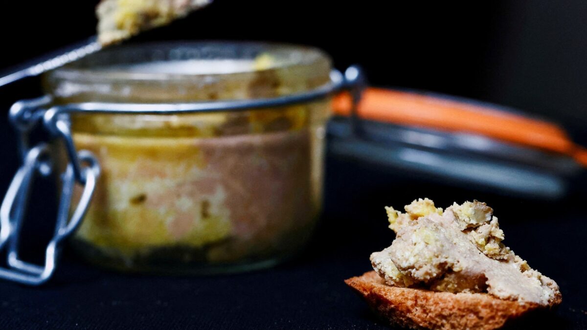 Brasil prohibió el foie gras y desató la furia de Francia por uno de sus símbolos gastronómicos