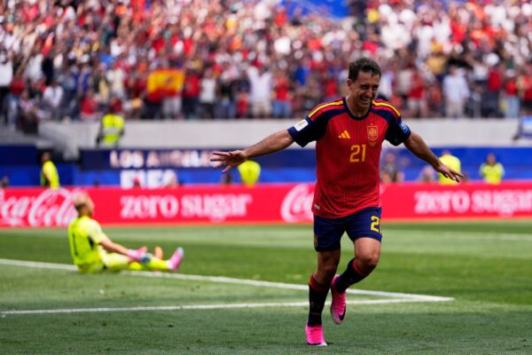 España se afirma como candidata tras imponerse 3-0 a Austria y romper récords de inmunidad