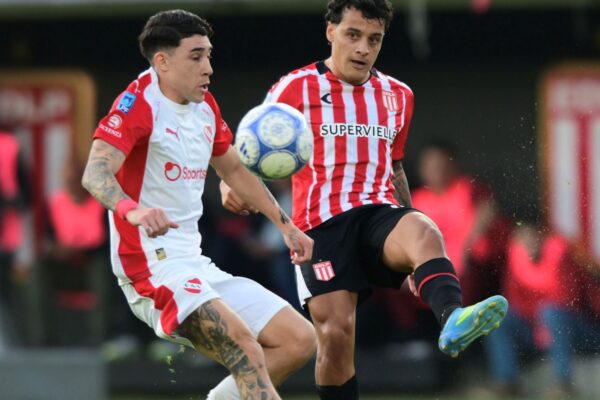 Independiente venció 2-0 a Estudiantes en La Plata tras un error fatal del Pincha