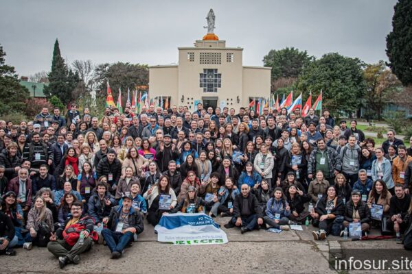500 dirigentes, obispos y jueces se reunieron en Almirante Brown para impulsar cultura del encuentro