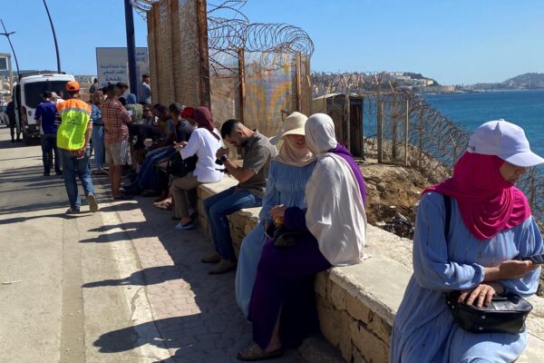 ¿Has visto a mi hijo? La angustia de padres en Ceuta durante la crisis migratoria