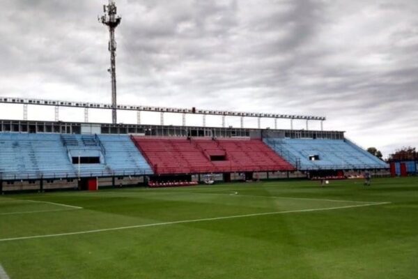 Arsenal vs. Excursionistas jugará con público visitante en Sarandí