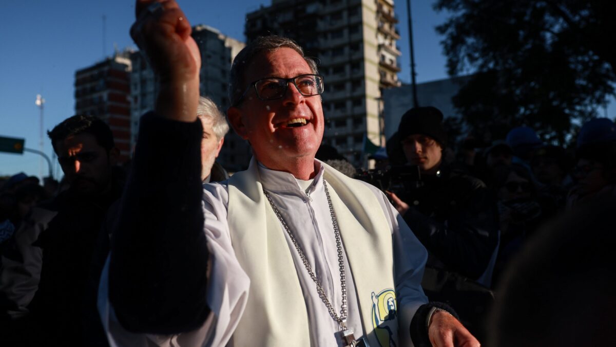 García Cuerva criticó al Gobierno y llamó a la resignación pasiva en San Cayetano
