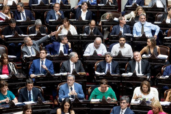 El Fondo de Asistencia Laboral: cómo nace el negocio y los bancos ya se mueven