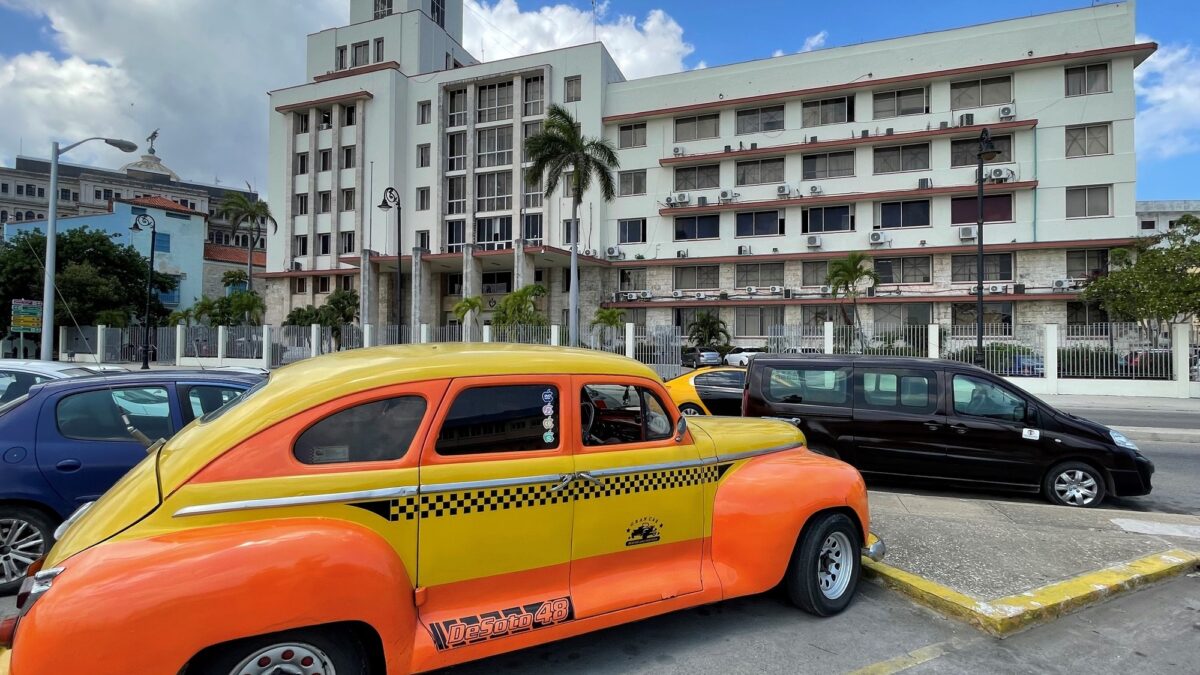 EE.UU. busca líder cubano pragmático tras modelo de Venezuela