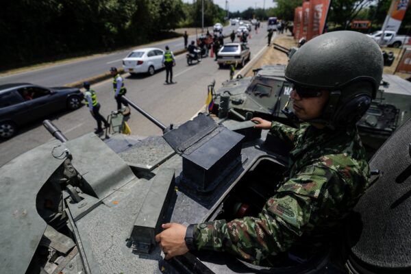 Abelardo de la Espriella asume en Cali con promesa de "nueva era" y combate al narcotráfico