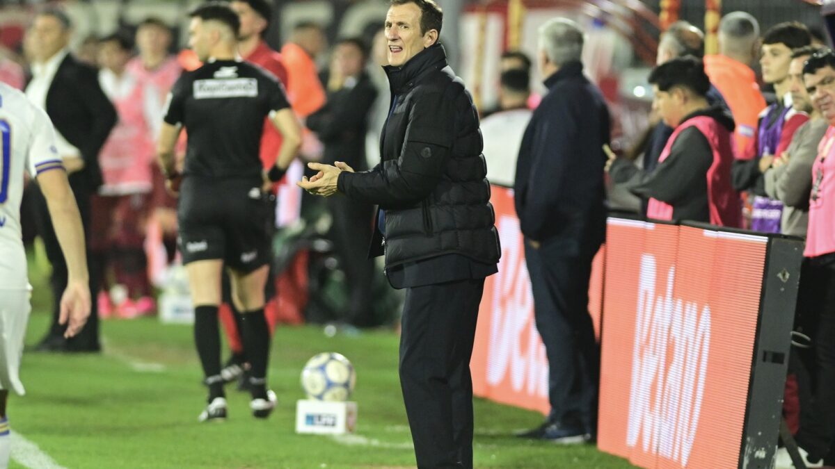 Arruabarrena analizó errores de Boca y confirmó cambio de lugar de entrenamiento