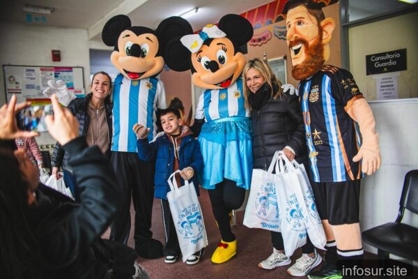 Municipio de Brown entregó regalos a niños internados en hospitales Oñativia y Meléndez