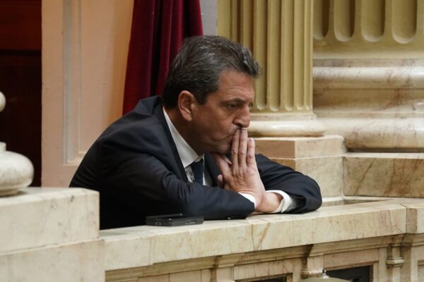 El gobierno atribuye el fracaso del proyecto de propiedad privada a la acción del PJ