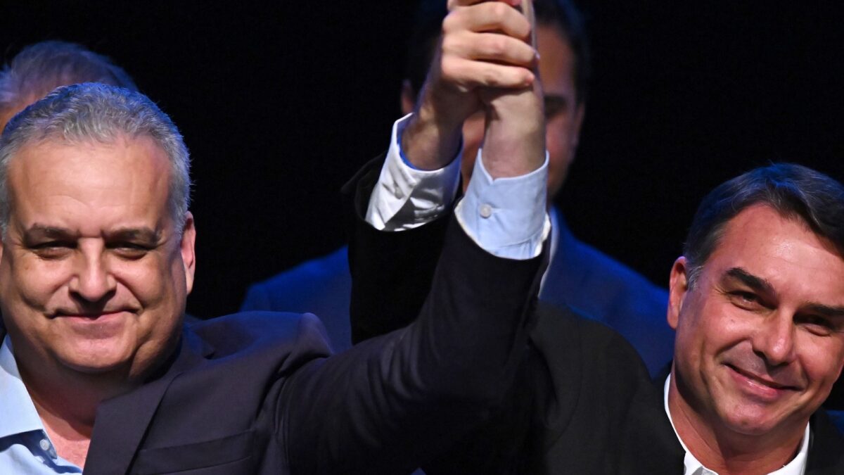 Flávio Bolsonaro elige a Alfredo Gaspar como su candidato a vicepresidente