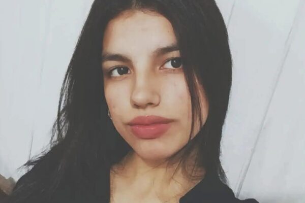 "Todos se comieron el verso del suicidio": investigan si un chico de 16 años mató a una compañera por encargo