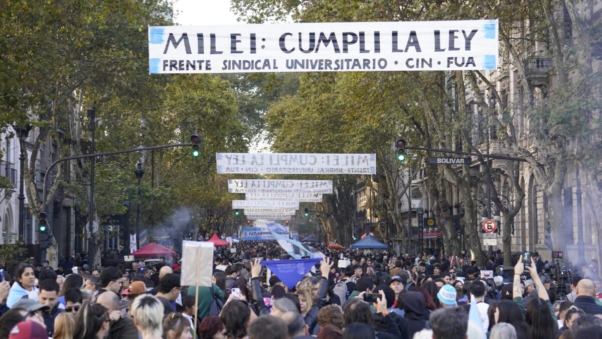 Cámara Confirma Vigenia de Cautelar Obligando al Gobierno a Respetar Ley de Fondos