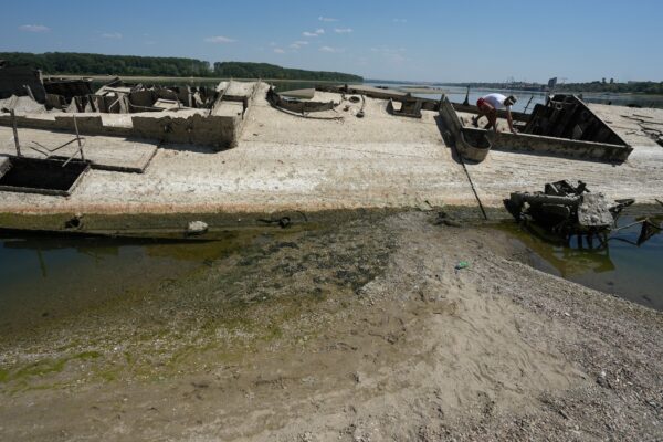 El Danubio revela restos de guerra y mamut ante crisis climática