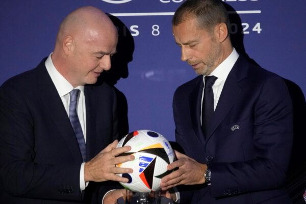 Infantino enfrenta una rebelión dentro de la FIFA tras el fracaso de su plan empresarial