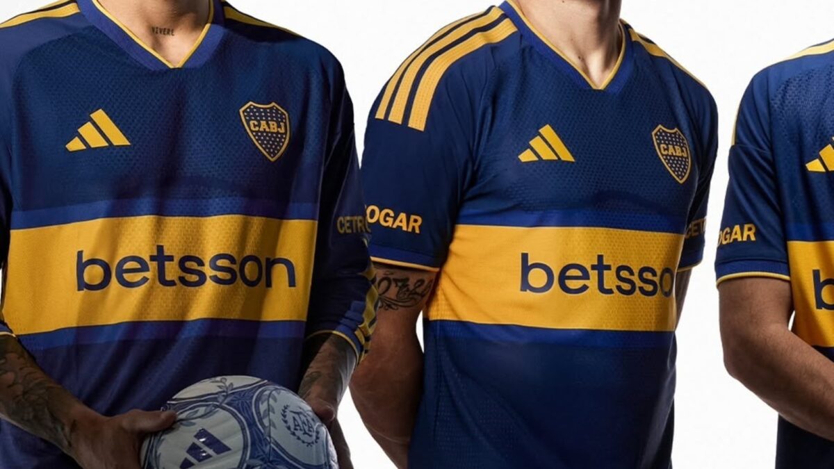 Boca lanzó su camiseta de honor 2001, estrenada en el duelo contra Estudiantes