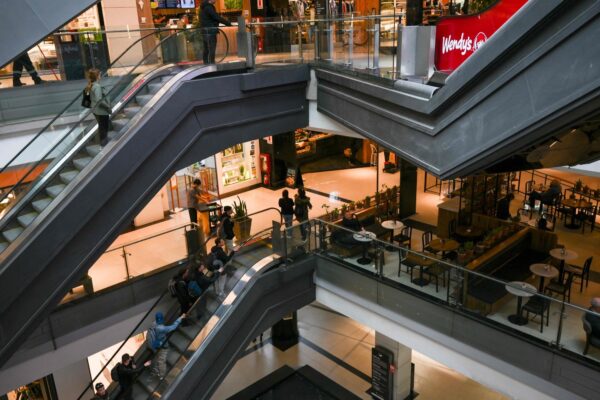 Importaciones puerta a puerta superan el 40% de ventas en shoppings