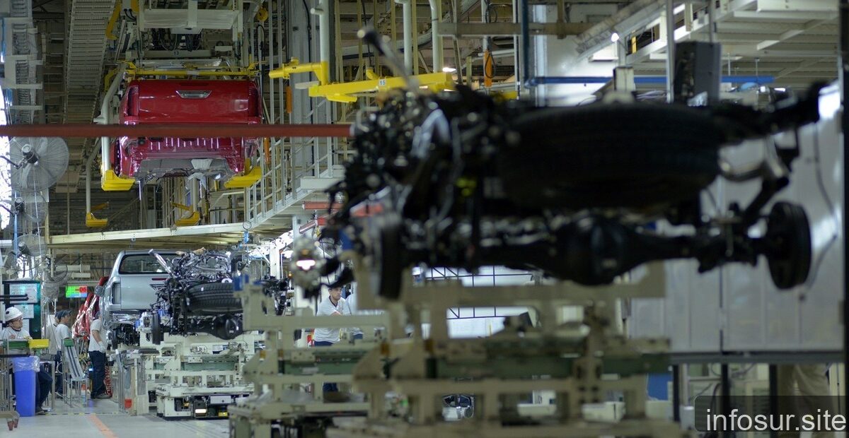 Producción automotriz cayó 16% en julio y acumula retroceso del 18% anual