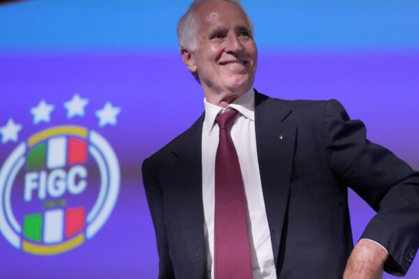 Italia se alinea con la UEFA y retira su apoyo a Infantino en elecciones FIFA