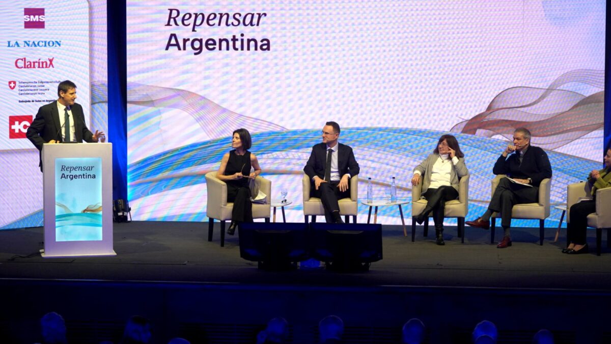 Repensar Argentina: debate sobre el impacto de las elites en el desarrollo nacional