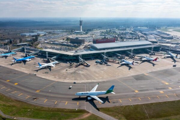 Se dilata una negociación por la concesión de aeropuertos y peligran obras por más de US$ 600 millones