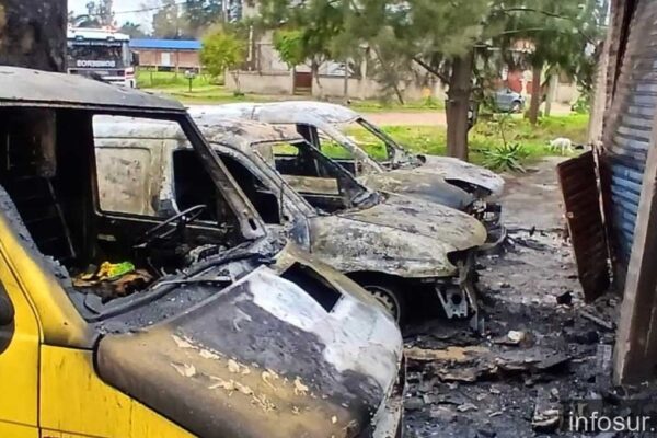 Incendio destruye planta recicladora de plásticos en 9 de Abril