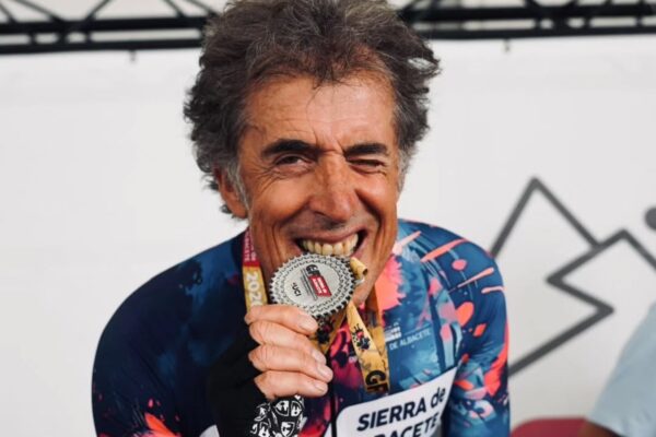 Perico Delgado: "Nos negaban comida en Francia" en sus épocas